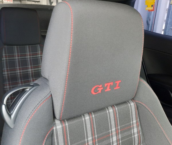 logo GTI for the front sets