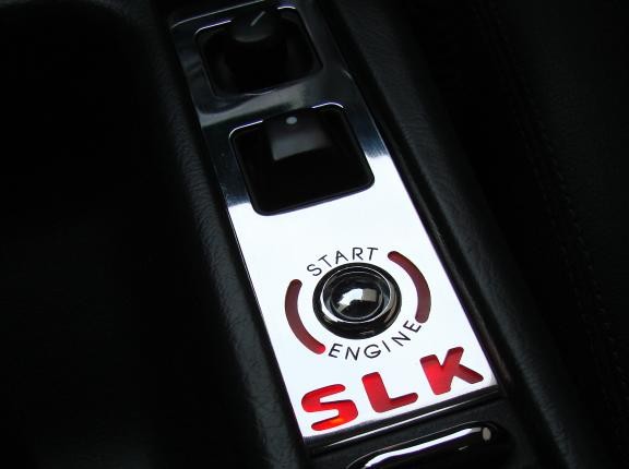 Motor-Startknopf mit Blende und beleuchteten Schriftzug SLK