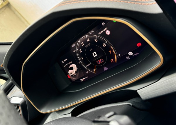 05. Zierrahmen Tacho groß Kupfer